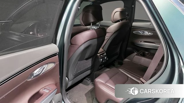 Genesis GV70 2022 Зеленый из Кореи, фото 2