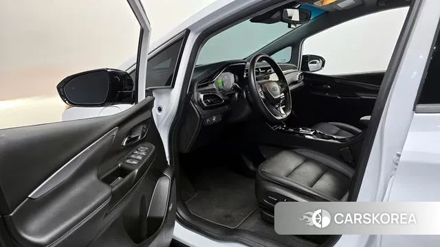 Chevrolet (GM Daewoo) New Bolt EV 2022 Белый из Кореи, фото 2