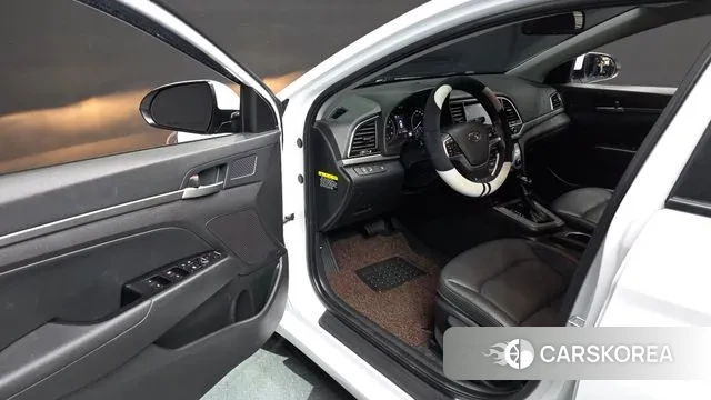 Hyundai Avante AD 2018 Белый из Кореи, фото 2