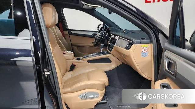 Porsche Macan 2021 Черный из Кореи, фото 2