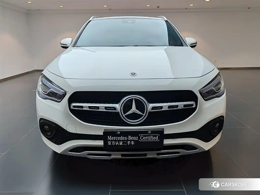 Mercedes-Benz GLA 2023 Белый из Китая, фото 2