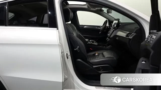 Mercedes-Benz GLE - Class W166 2018 Белый из Кореи, фото 2