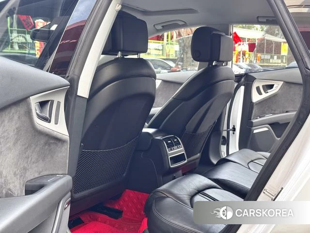 Audi A7 2018 Белый из Китая, фото 2
