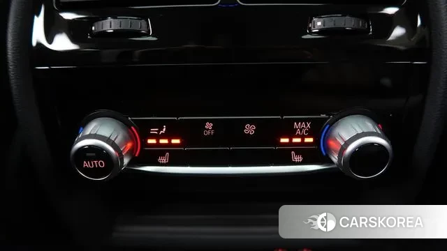 BMW 6 Series GT (G32) 2021 Черный из Кореи, фото 2