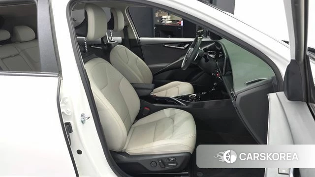 Kia Di Ol Nu Niro 2022 Белый из Кореи, фото 2
