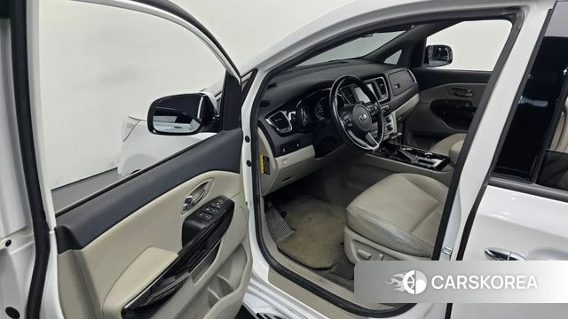 Kia The New Carnival 2018 Белый из Кореи, фото 2