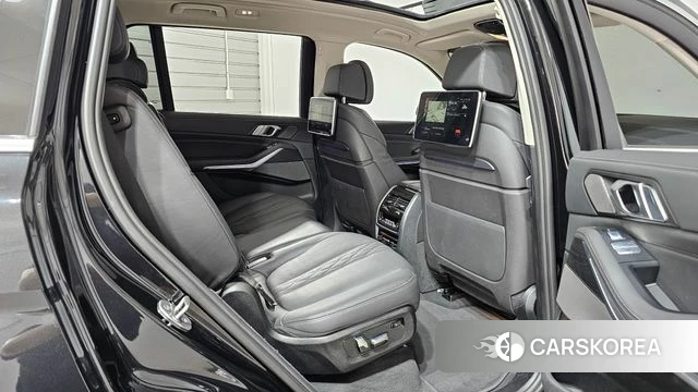 BMW X7 (G07) 2022 Черный из Кореи, фото 2