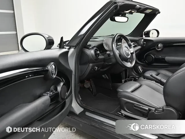 Mini Cooper Convertible 2022 Серый из Кореи, фото 2