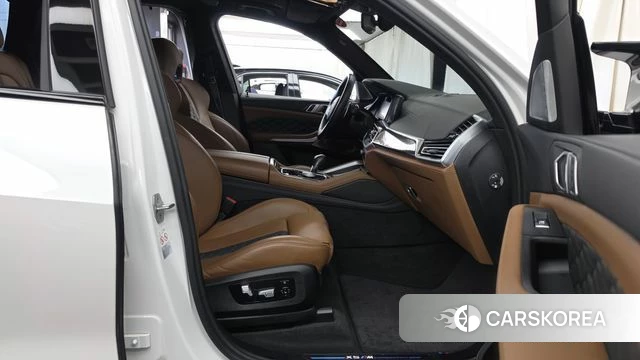 BMW X5M (G05) 2021 Белый из Кореи, фото 2