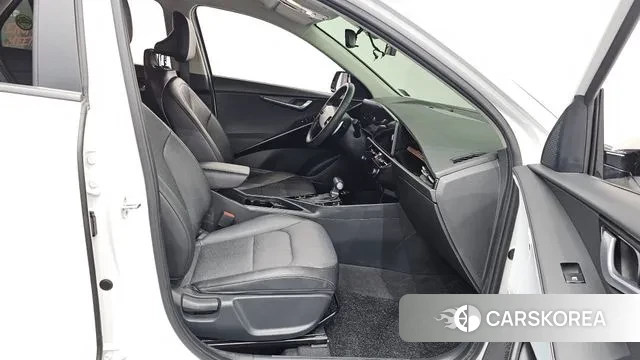 Kia Di Ol Nu Niro 2022 Белый из Кореи, фото 2