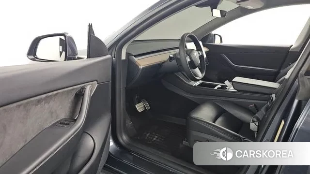 Tesla Model Y 2022 Серый из Кореи, фото 2