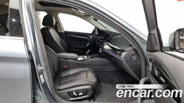 BMW 5 Series (G30) 2020 Серый из Кореи, фото 2