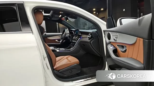 Mercedes-Benz GLC-Class X253 2021 Белый из Кореи, фото 2