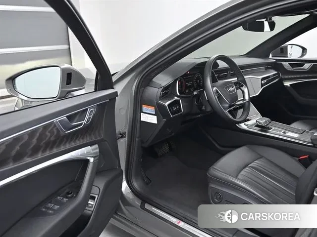Audi A6 (C8) 2023 Серебристо-серый из Кореи, фото 2