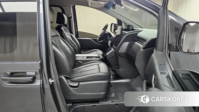 Hyundai Staria 2021 Серый из Кореи, фото 2