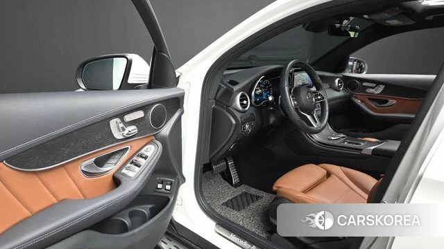 Mercedes-Benz GLC-Class X253 2022 Белый из Кореи, фото 2