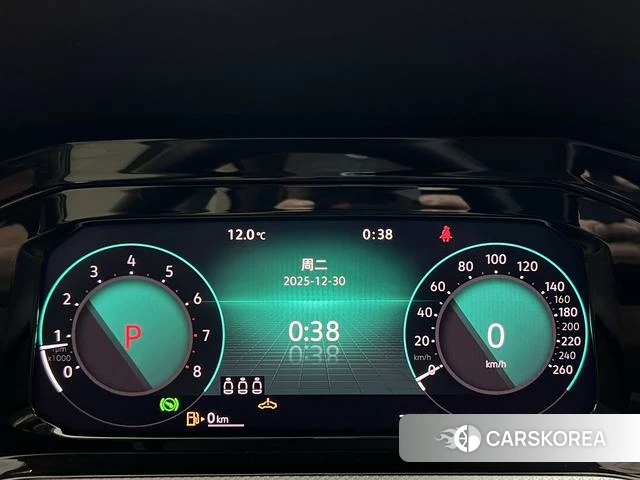 Volkswagen Golf 2022 Белый из Китая, фото 2