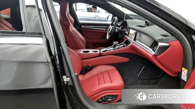 Porsche Panamera (971) 2023 Черный из Кореи, фото 2