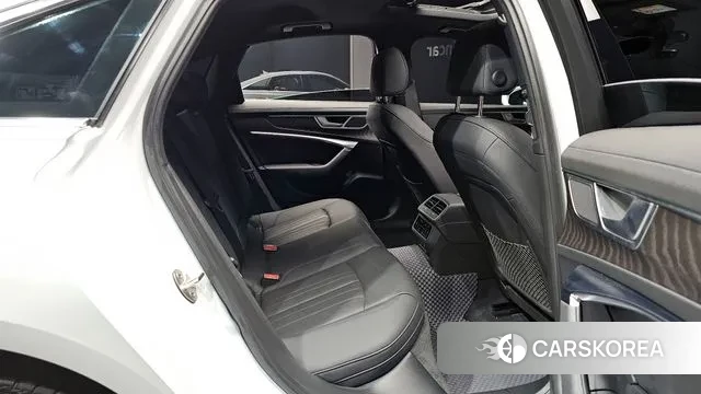 Audi A6 (C8) 2022 Белый из Кореи, фото 2