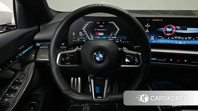 BMW 5 Series (G60) 2024 Белый из Кореи, фото 2