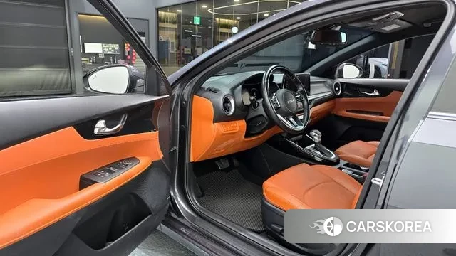 Kia The New K3 2nd generation 2021 Серый из Кореи, фото 2