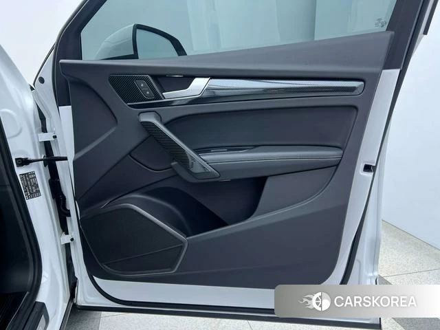 Audi Q5L 2023 Белый из Китая, фото 2