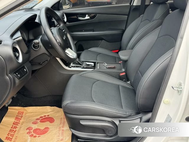 Kia K3 2022 Белый из Китая, фото 2