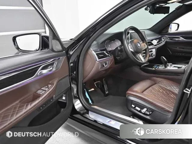 BMW 7 Series (G11) 2021 Черный из Кореи, фото 2