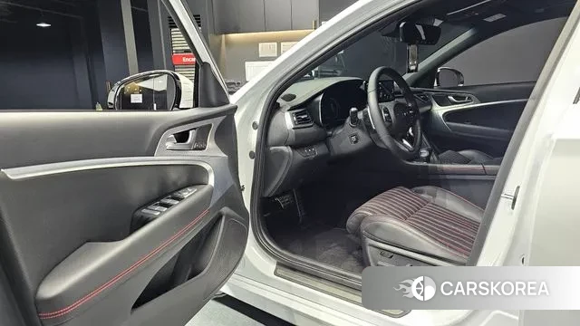 Genesis The New G70 2023 Белый из Кореи, фото 2