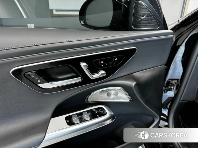 Mercedes-Benz E-Class W214 2024 Черный из Кореи, фото 2