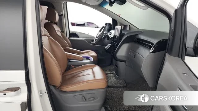 Hyundai Staria 2021 Белый из Кореи, фото 2