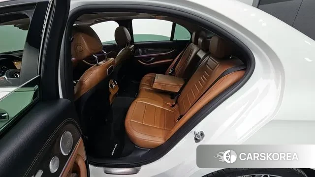 Mercedes-Benz E-Class W213 2019 Белый из Кореи, фото 2