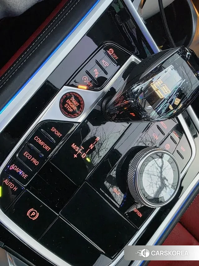 BMW 8 Series (G15) 2022 Белый из Кореи, фото 2