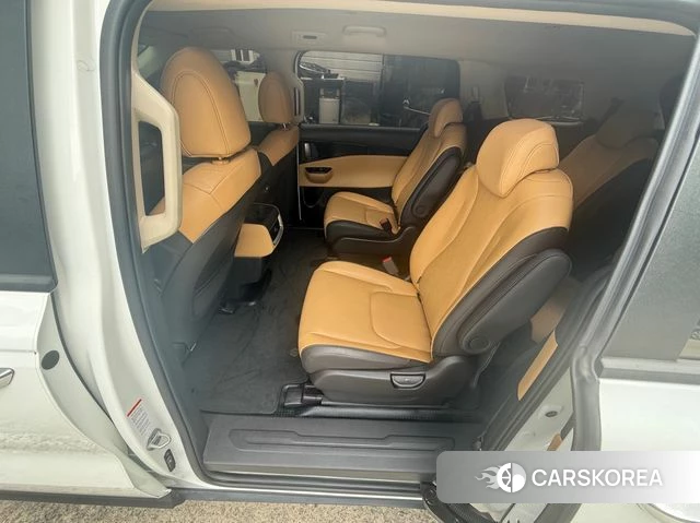 Kia Carnival 4th generation 2023 Белый из Кореи, фото 2