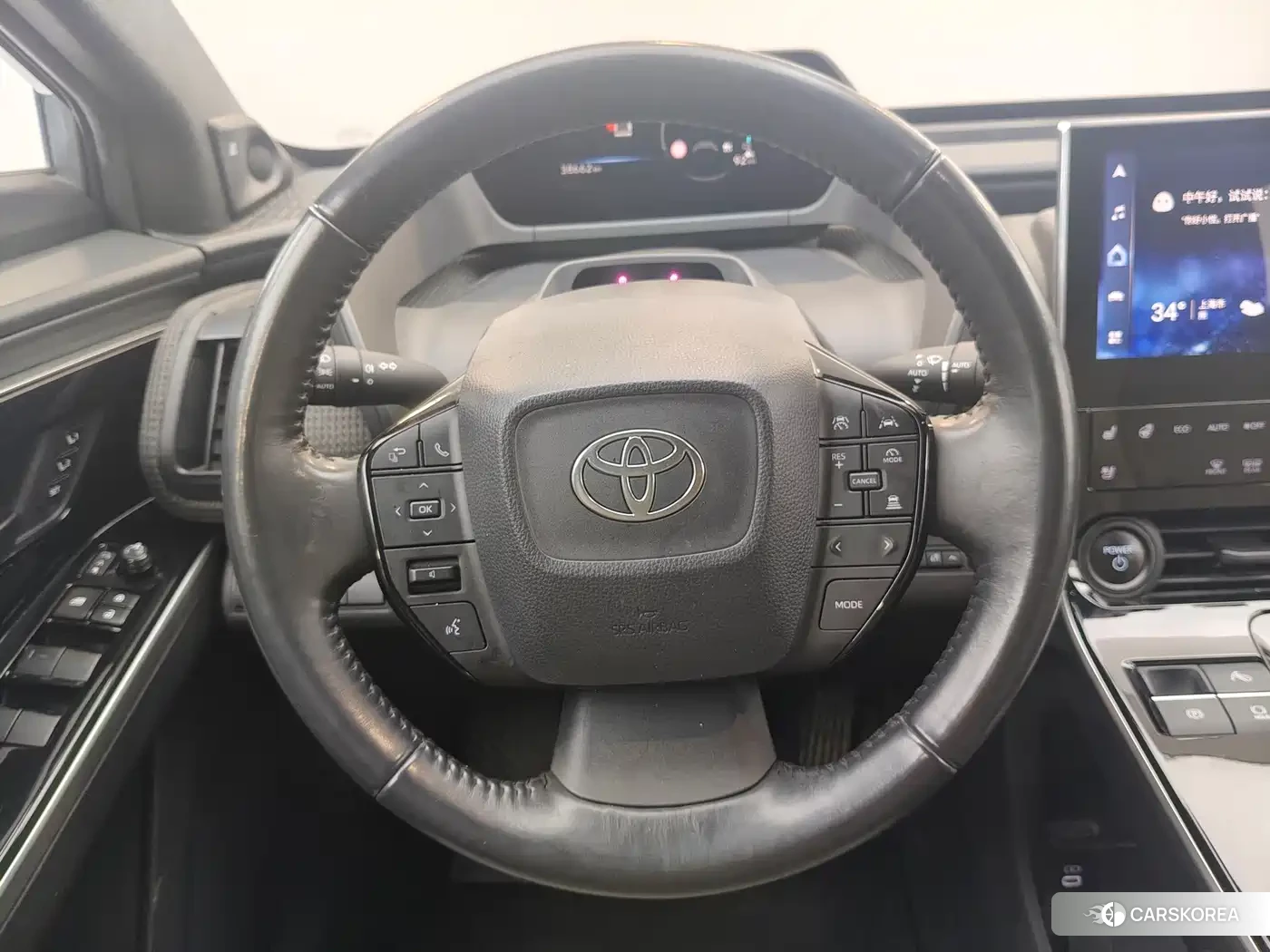 Toyota bZ4X 2023 Silver/gray из Китая, фото 2
