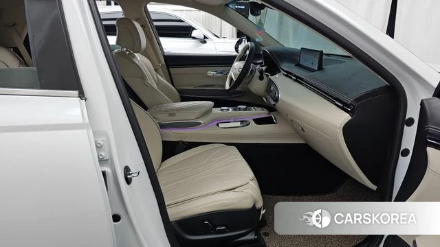 Genesis GV70 2024 Белый из Кореи, фото 2