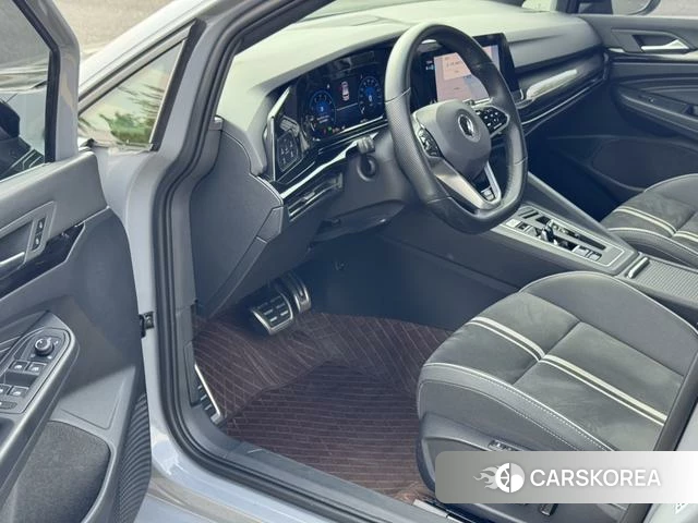Volkswagen Golf 2022 Темно-серый из Китая, фото 2