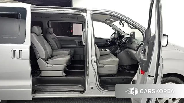 Hyundai The New Grand Starex 2018 Серебряный из Кореи, фото 2