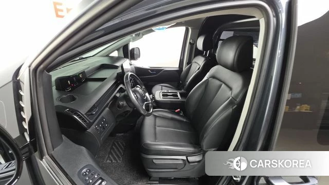 Hyundai Staria 2023 Серый из Кореи, фото 2