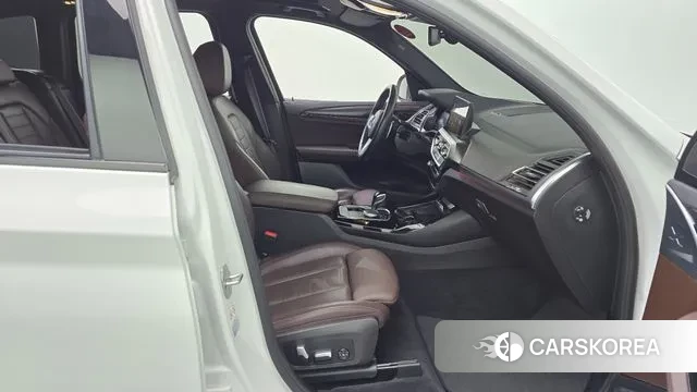 BMW X3 (G01) 2022 Белый из Кореи, фото 2