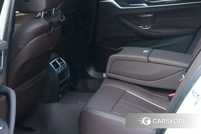 BMW 5 series 2021 Белый из Китая, фото 2