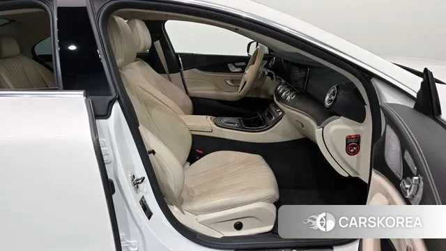 Mercedes-Benz CLS-Class C257 2023 Белый из Кореи, фото 2