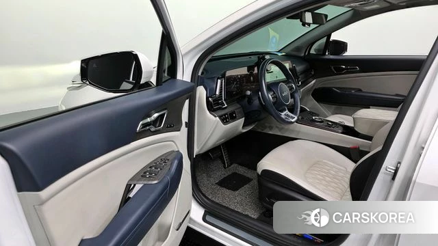 Kia Sportage 5th Generation Hybrid 2022 Белый из Кореи, фото 2