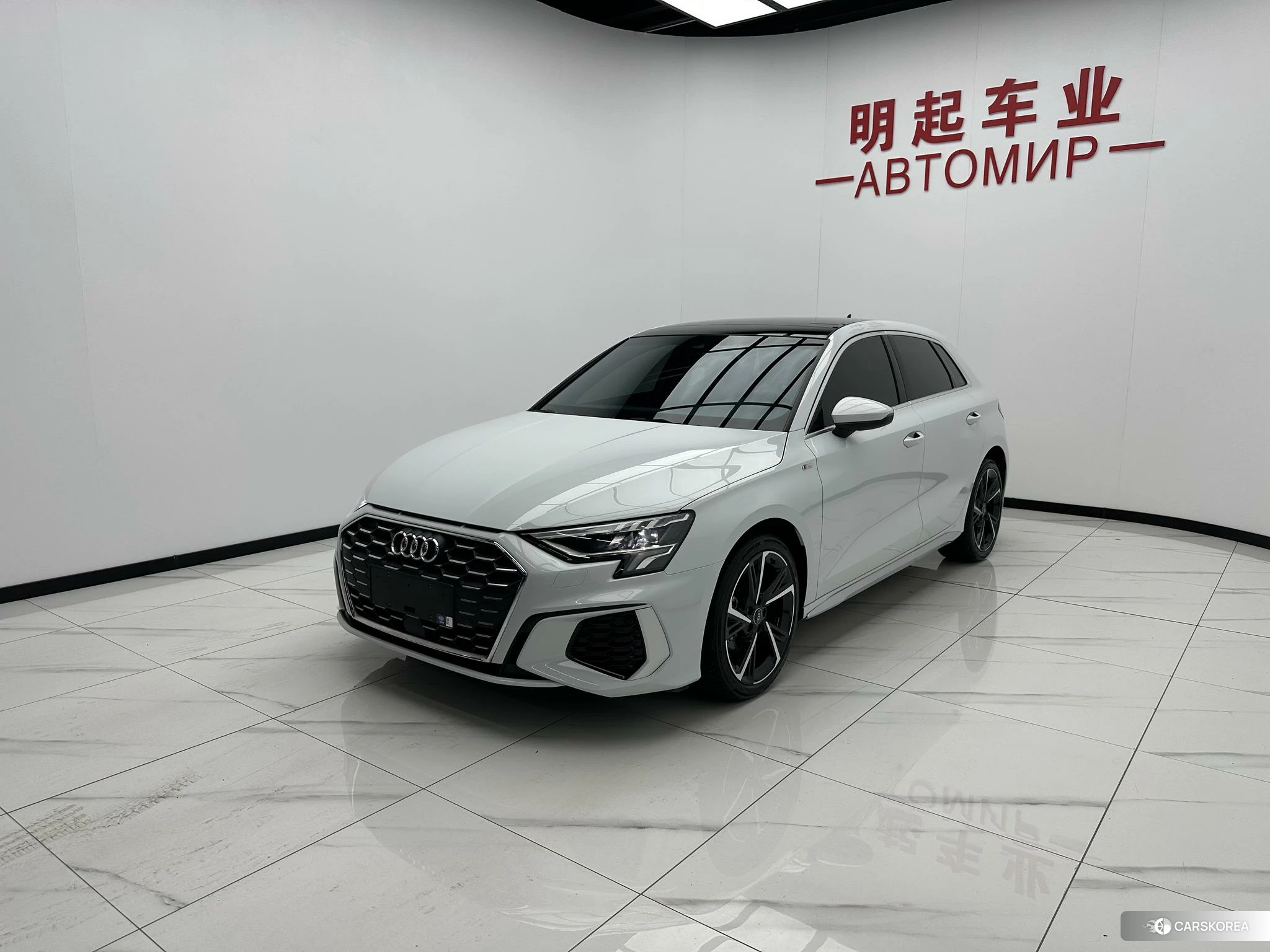 Audi A3 2023 Белый из Китая, фото 2