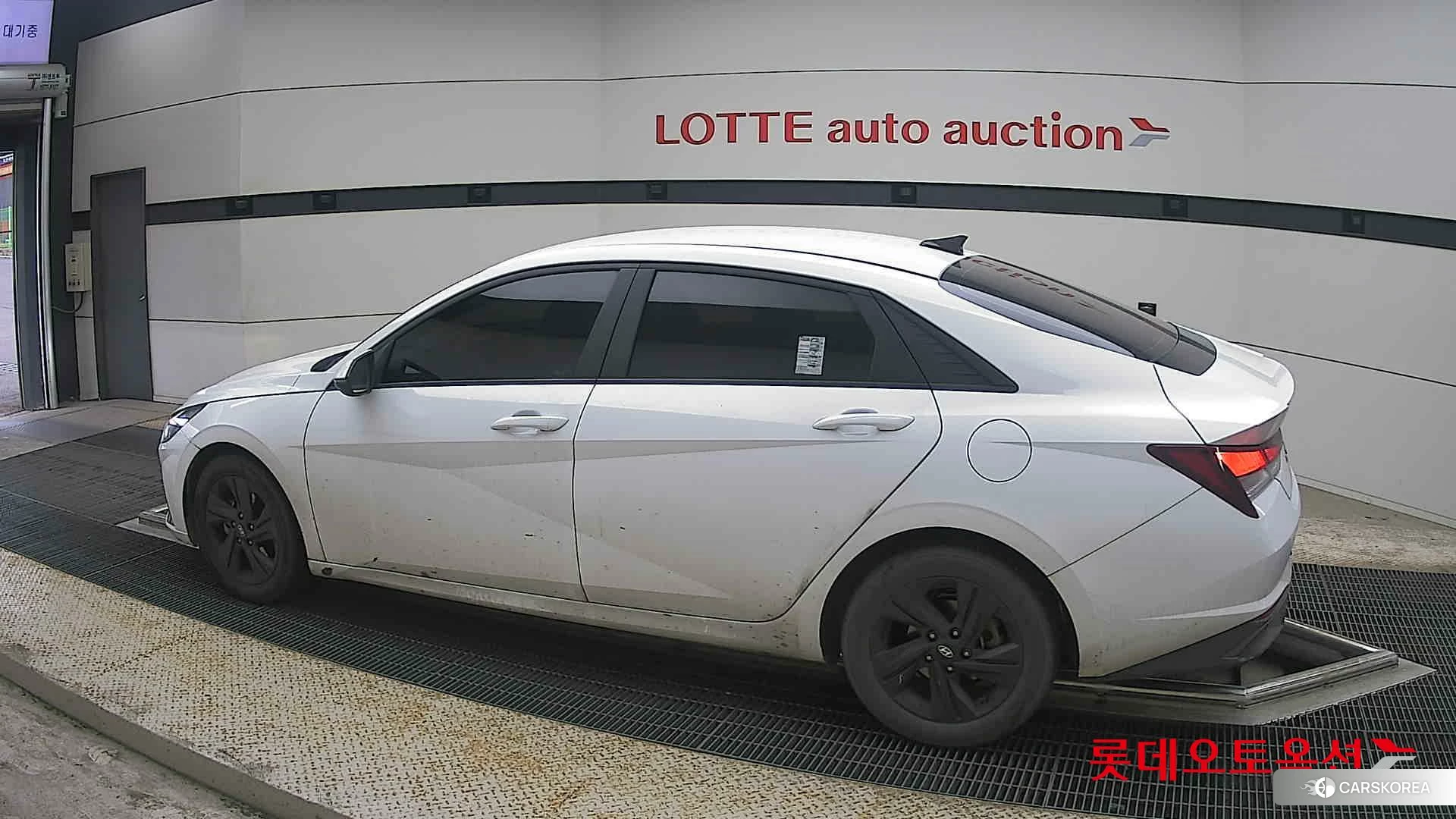 Hyundai Avante 2023 Polar White из Кореи, фото 2