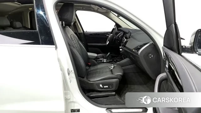 BMW X3 (G01) 2021 Белый из Кореи, фото 2