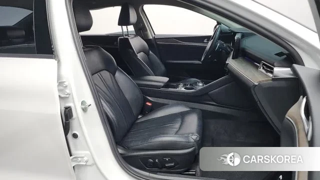 Kia K5 3rd generation 2022 Белый из Кореи, фото 2