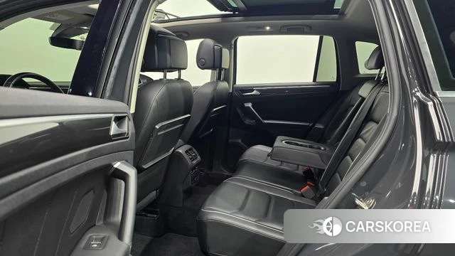 Volkswagen Tiguan second Generation 2019 Серый из Кореи, фото 2