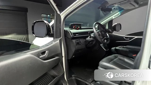 Hyundai Staria 2023 Белый из Кореи, фото 2