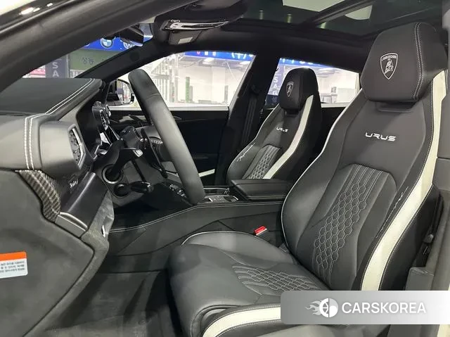 Lamborghini Urus 2024 Белый из Кореи, фото 2